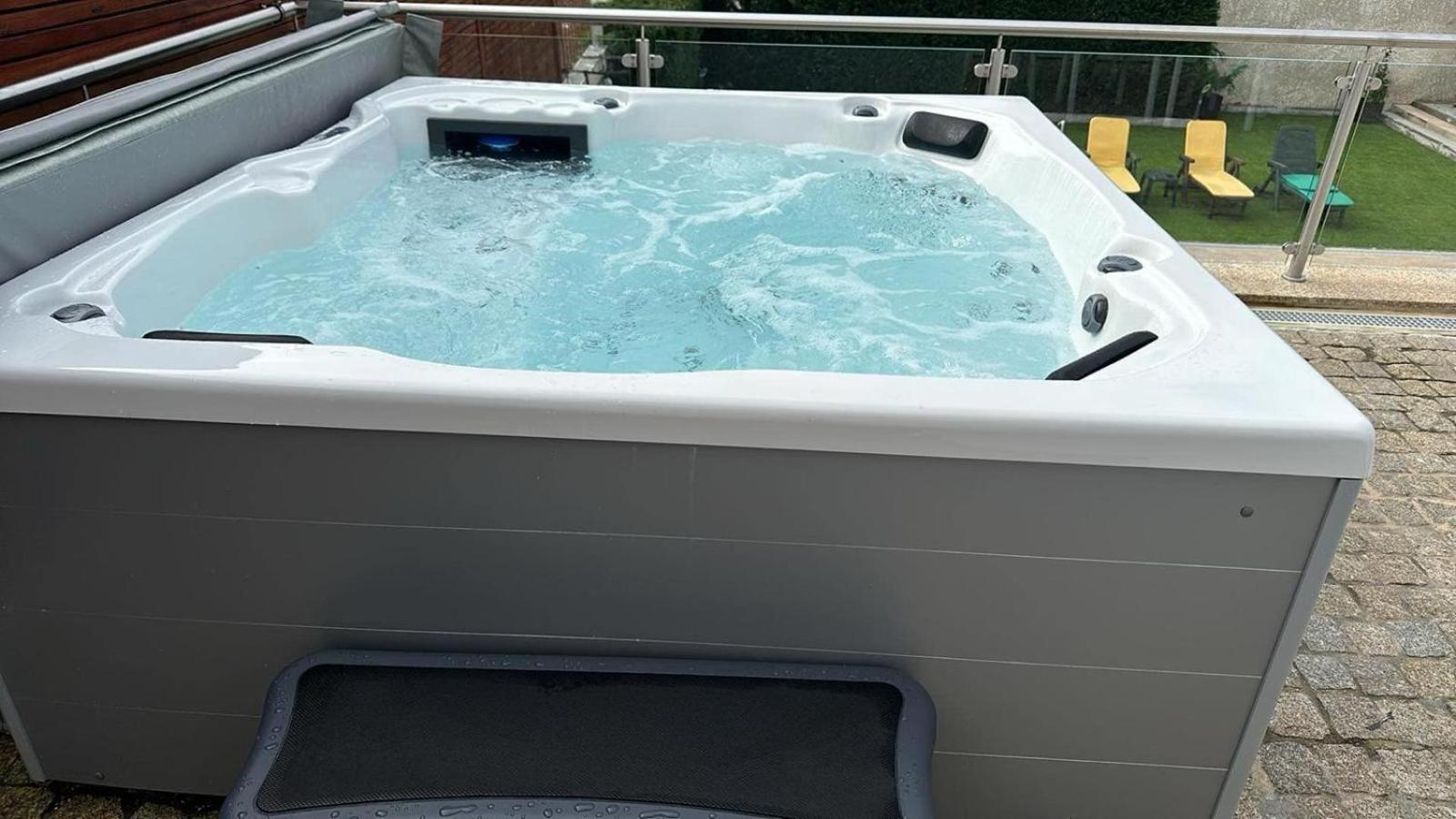 Fonte Retreat Home - Jacuzzi And Heated Swimming Pool Sandim ภายนอก รูปภาพ